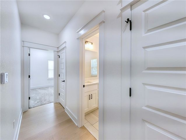 4 Bayloch Lane, Bella Vista, AR 72715