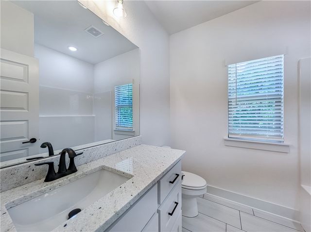 4 Bayloch Lane, Bella Vista, AR 72715