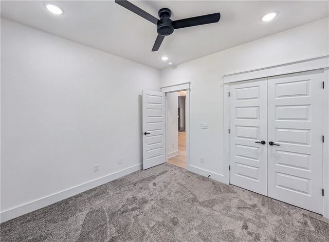 4 Bayloch Lane, Bella Vista, AR 72715