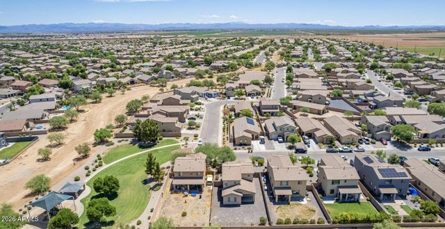 34564 N MIRANDESA Drive, San Tan Valley, AZ 85143