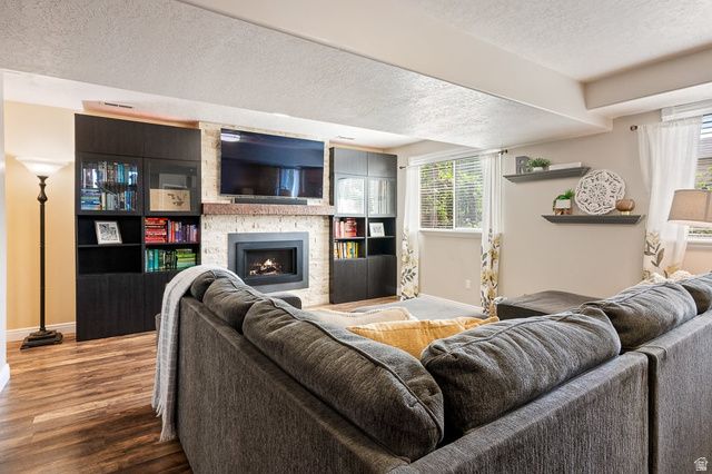 548 N 990 E, Pleasant Grove, UT 84062