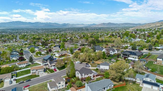 548 N 990 E, Pleasant Grove, UT 84062