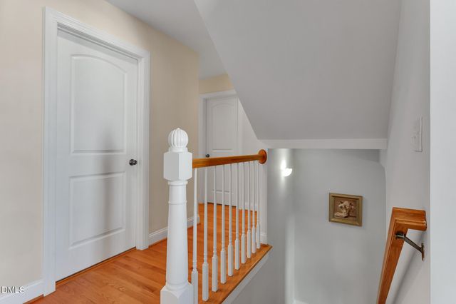 100 Maywood Way, Chapel Hill, NC 27516