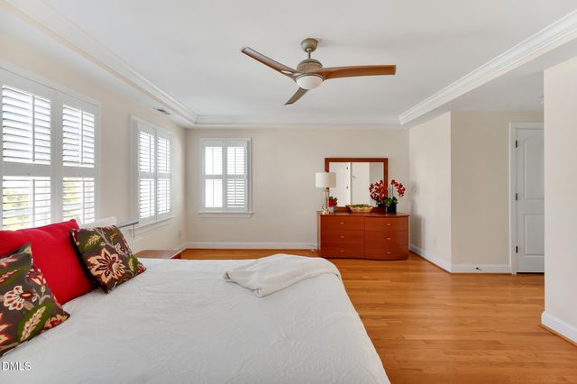 100 Maywood Way, Chapel Hill, NC 27516