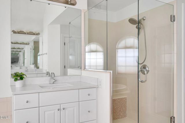 100 Maywood Way, Chapel Hill, NC 27516