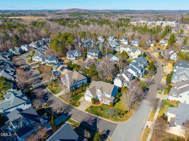 100 Maywood Way, Chapel Hill, NC 27516