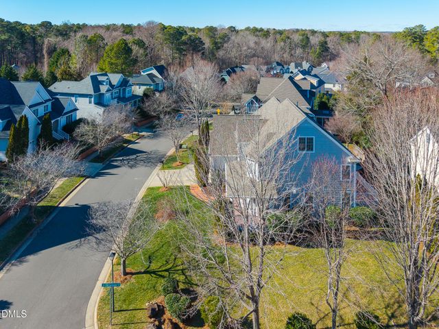 100 Maywood Way, Chapel Hill, NC 27516