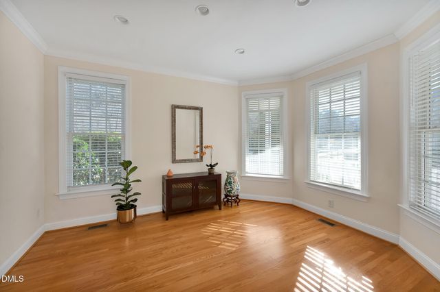 100 Maywood Way, Chapel Hill, NC 27516