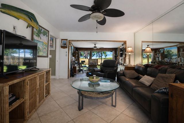 2048 SW 27th Avenue, Fort Lauderdale, FL 33312