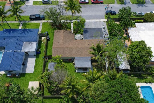 2048 SW 27th Avenue, Fort Lauderdale, FL 33312