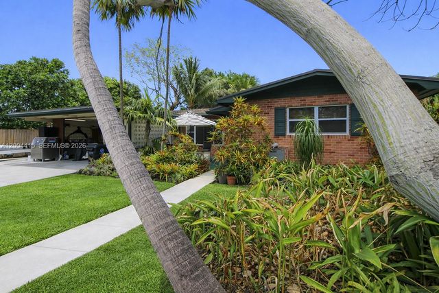 2048 SW 27th Avenue, Fort Lauderdale, FL 33312