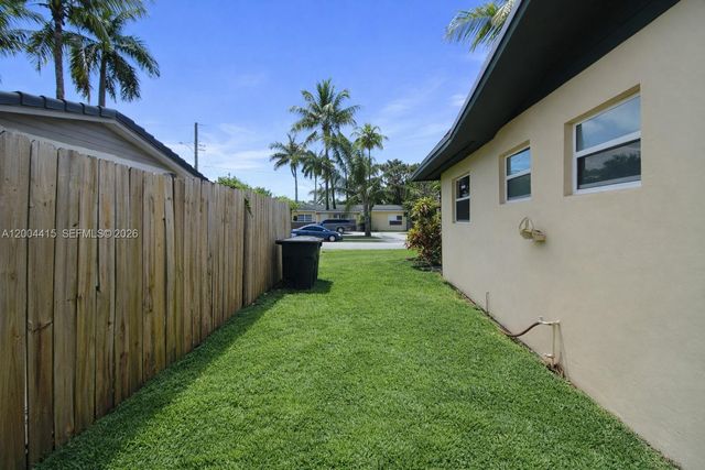 2048 SW 27th Avenue, Fort Lauderdale, FL 33312
