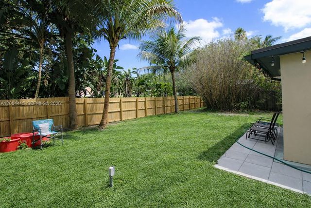2048 SW 27th Avenue, Fort Lauderdale, FL 33312