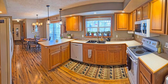 235 Iowa Colony Road, Hollister, MO 65672