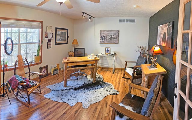 235 Iowa Colony Road, Hollister, MO 65672