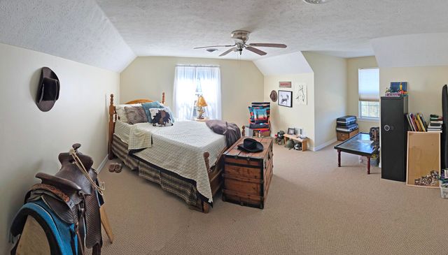 235 Iowa Colony Road, Hollister, MO 65672