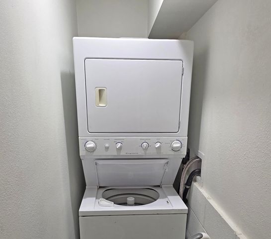 235 Iowa Colony Road, Hollister, MO 65672