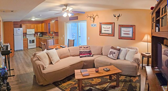 235 Iowa Colony Road, Hollister, MO 65672