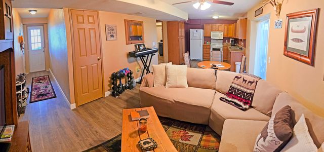 235 Iowa Colony Road, Hollister, MO 65672