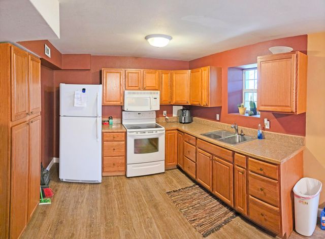 235 Iowa Colony Road, Hollister, MO 65672