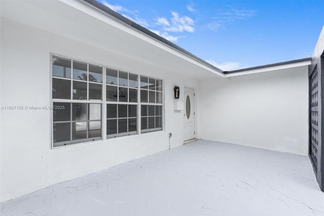6091 NW 19th St, Sunrise, FL 33313