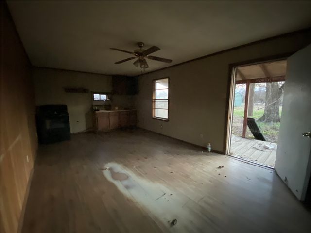 920 Vz County Road 3504, Wills Point, TX 75169