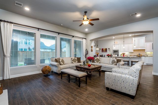 10410 Southern Hawker, Conroe, TX 77385