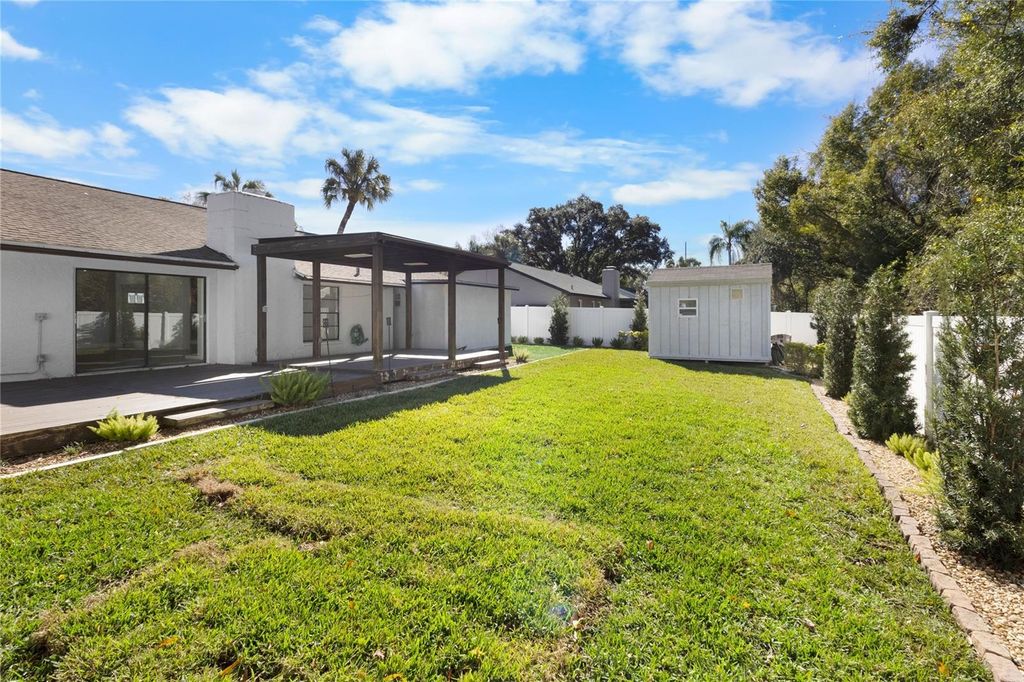 Image 39 of property listing at 14910 WINTERWIND DRIVE, Tampa, FL 33624