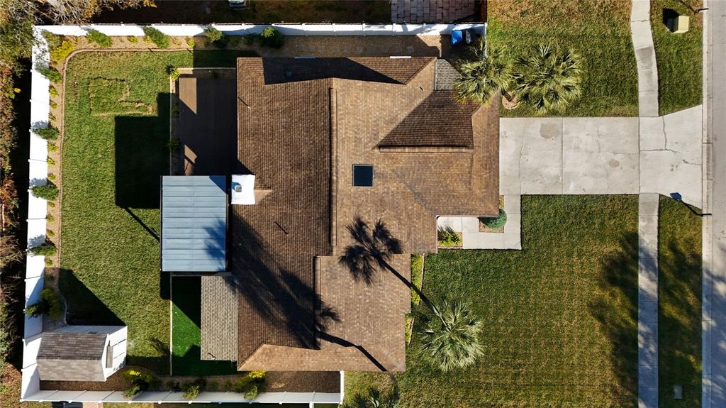 Image 8 of property listing at 14910 WINTERWIND DRIVE, Tampa, FL 33624