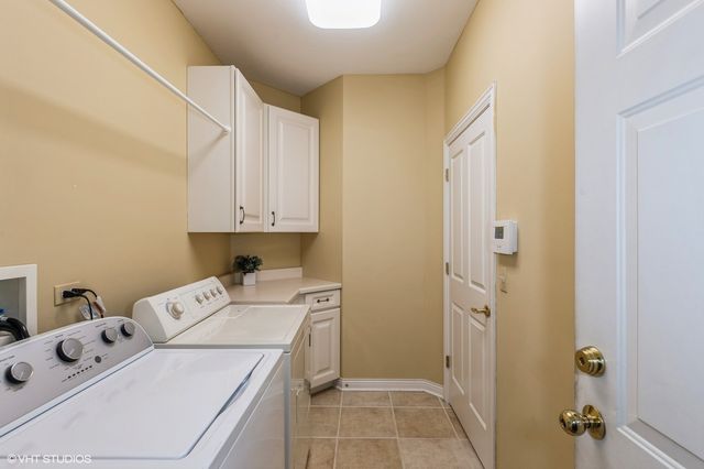 13410 Forest Ridge Drive, Palos Heights, IL 60463