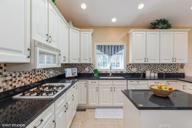 13410 Forest Ridge Drive, Palos Heights, IL 60463