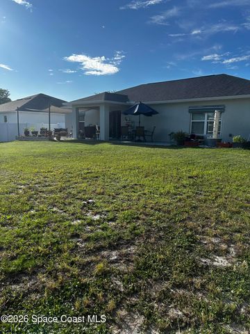 598 Brickell Street SE, Melbourne, FL 32908