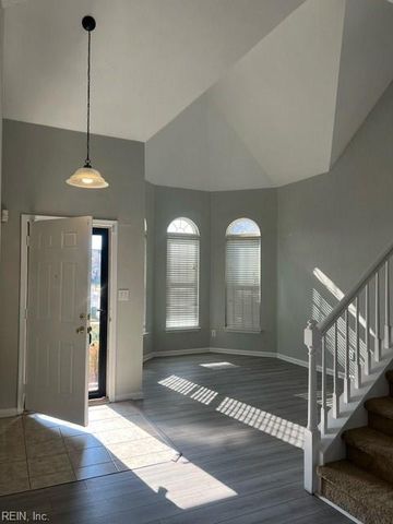 3528 Riders LN, Virginia Beach, VA 23453