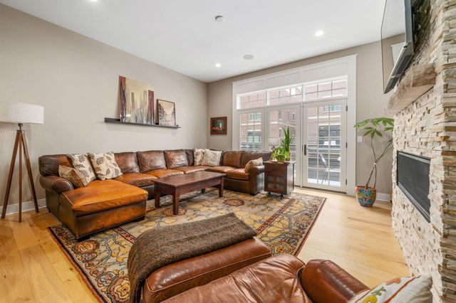 904 S Front Street, Columbus, OH 43206