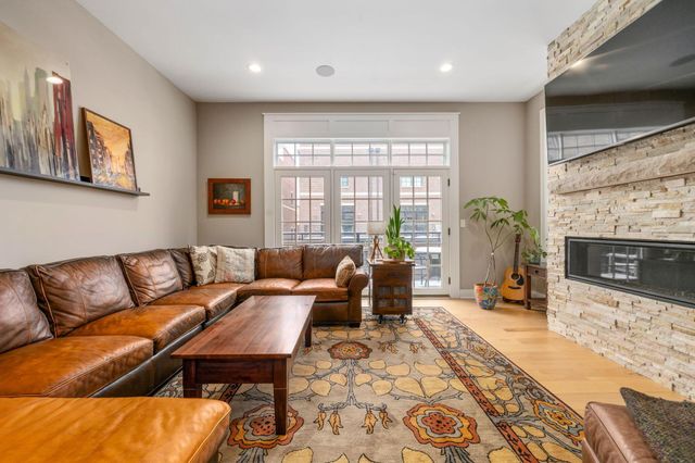 904 S Front Street, Columbus, OH 43206