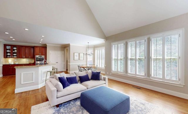 943 Kinghorn Drive NW, Kennesaw, GA 30152