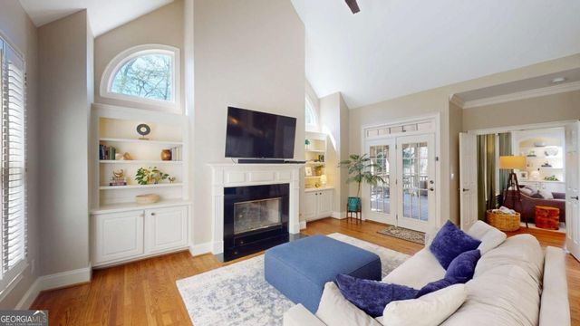 943 Kinghorn Drive NW, Kennesaw, GA 30152