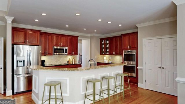 943 Kinghorn Drive NW, Kennesaw, GA 30152