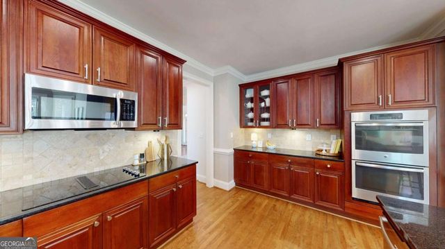 943 Kinghorn Drive NW, Kennesaw, GA 30152