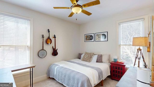 943 Kinghorn Drive NW, Kennesaw, GA 30152