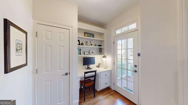 943 Kinghorn Drive NW, Kennesaw, GA 30152