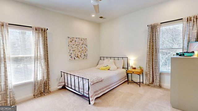 943 Kinghorn Drive NW, Kennesaw, GA 30152