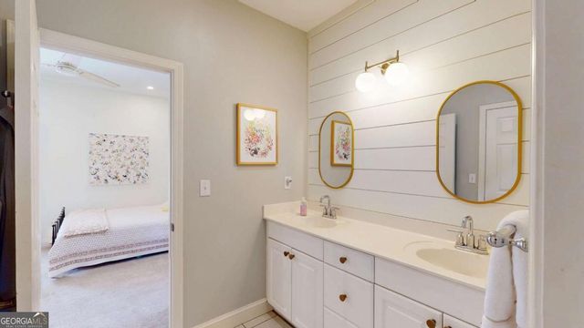 943 Kinghorn Drive NW, Kennesaw, GA 30152