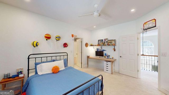 943 Kinghorn Drive NW, Kennesaw, GA 30152