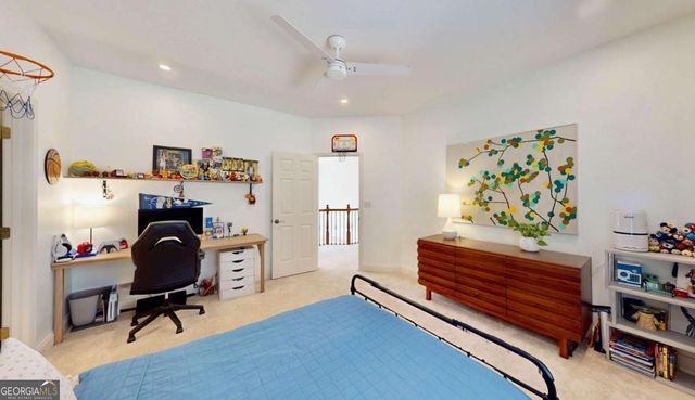 943 Kinghorn Drive NW, Kennesaw, GA 30152