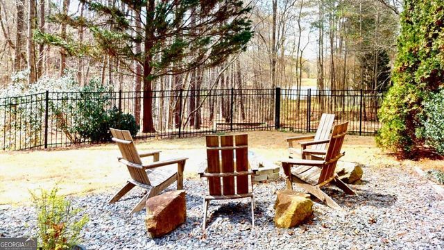 943 Kinghorn Drive NW, Kennesaw, GA 30152