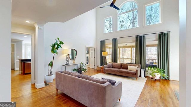 943 Kinghorn Drive NW, Kennesaw, GA 30152