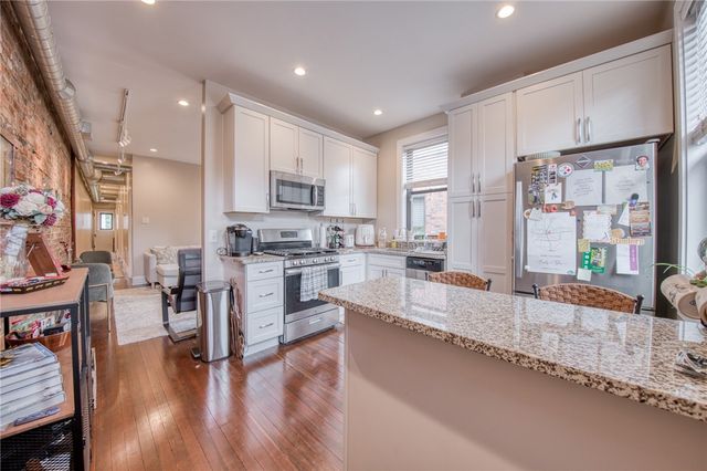 311 Fisk St, Lawrenceville, PA 15201