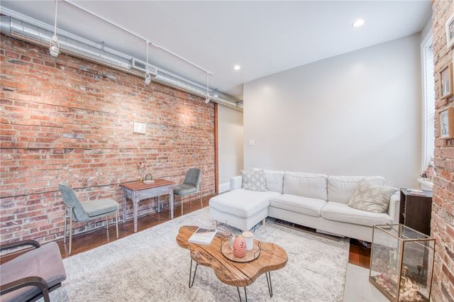 311 Fisk St, Lawrenceville, PA 15201