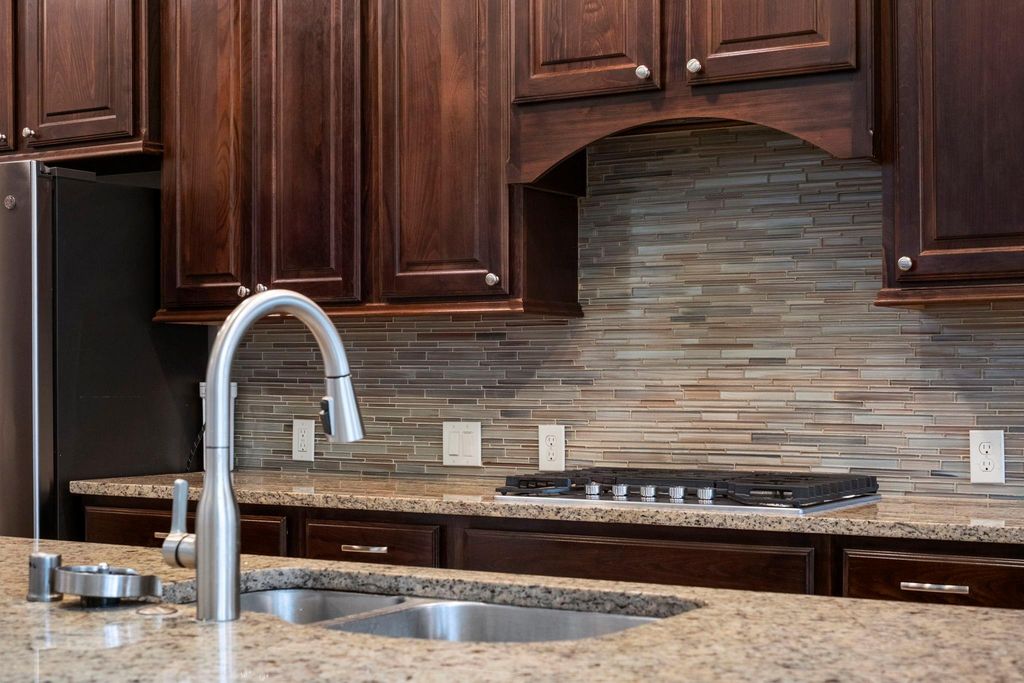 Image 12 of property listing at 70 Genova Way Lane, Missouri City, TX 77459